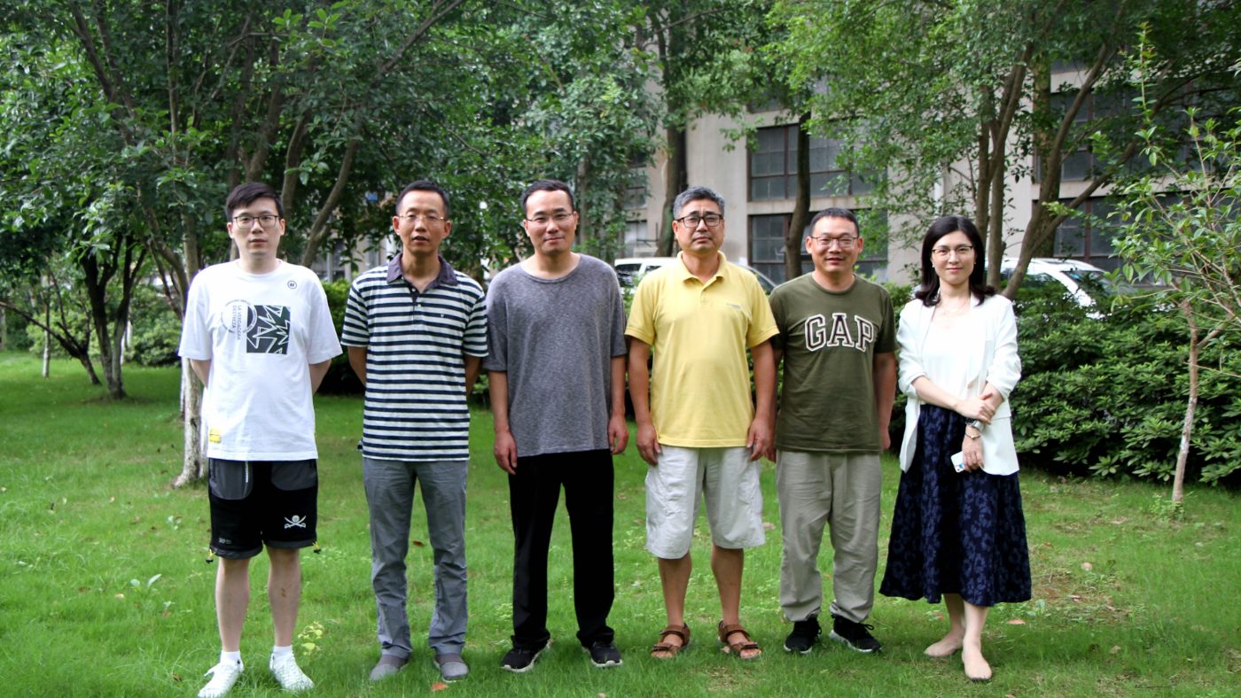 公司简介 14